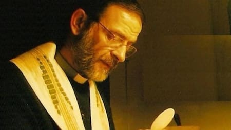 Cura abusador detenido en Ezeiza