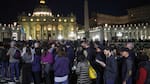 Más de 20 mil fieles visitaron la Basílica de San Pedro para despedir al papa Francisco