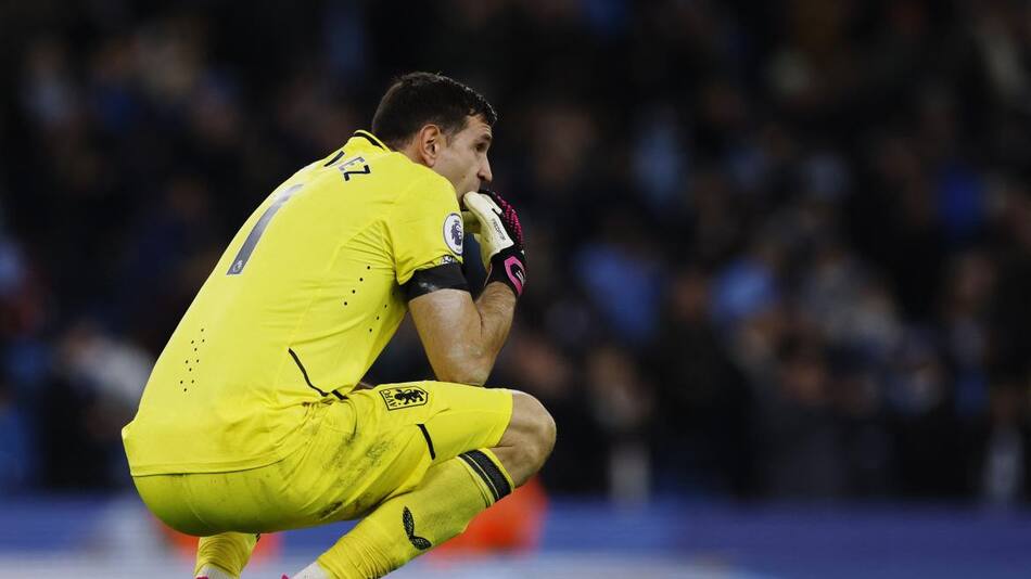 Emiliano "Dibu" Martinez; Manchester City-Aston Villa. Foto: Reuters.