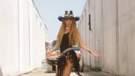 Shakira en el videoclip de "El Jefe". Foto: captura.