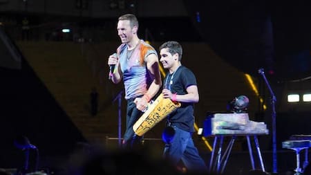 Coldplay subió al escenario a un fan con autismo. Foto: Captura.