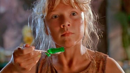 Ariana Richards recreó la histórica escena de "Jurassic Park". Foto: NA.
