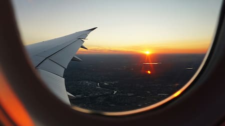 Beneficios para conseguir pasajes de avión. Foto: Unsplash