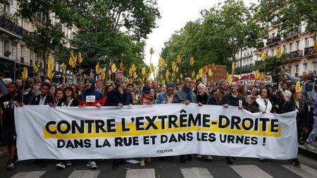 Manifestaciones en Francia contra la extrema derecha. Foto: Reuters.