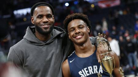 Lebron James y su hijo, Bronny James.