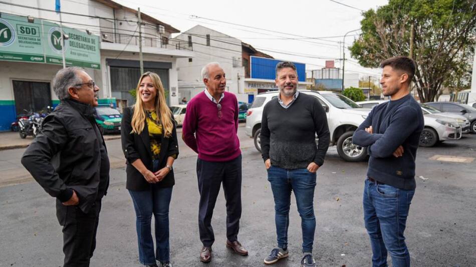 Gustavo Menéndez en la inauguración de sucursal ROSMI. Foto: Twitter @gustavomenendez