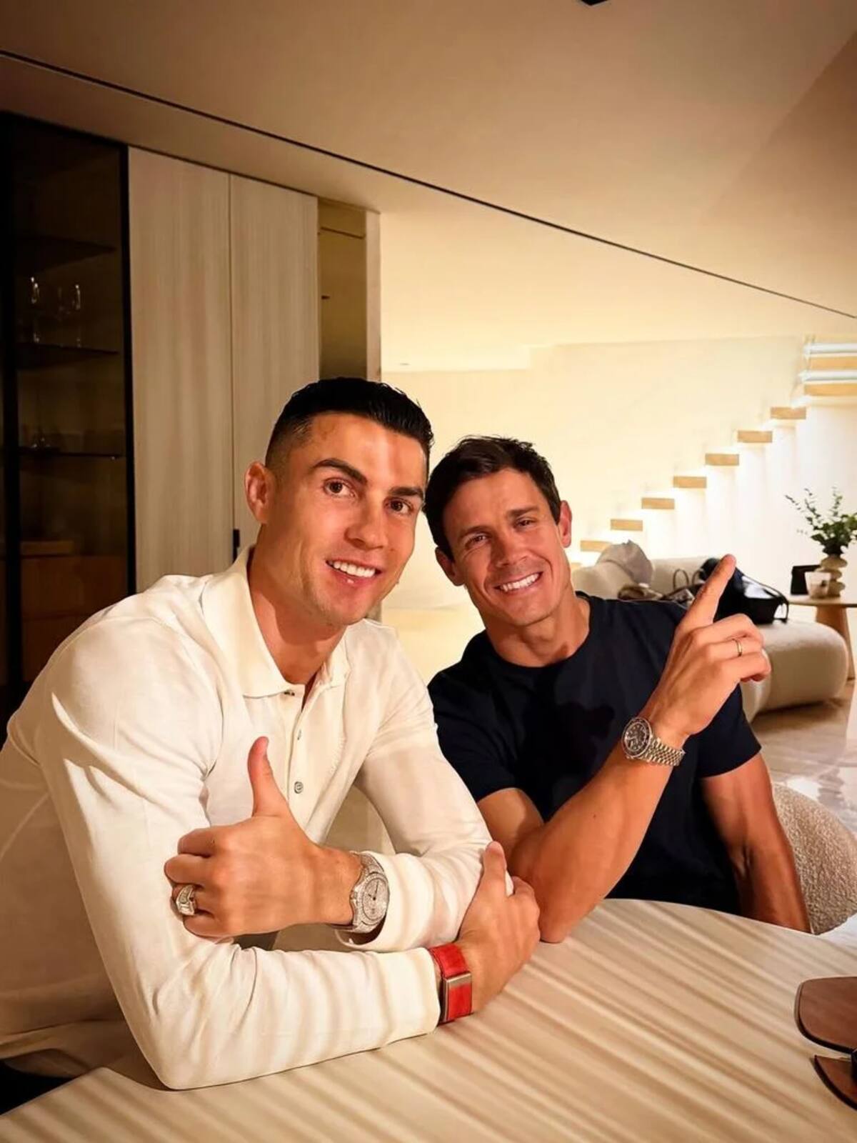 Cristiano Ronaldo junto a Edu Aguirre.