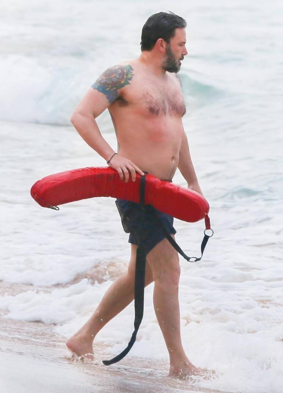 Ben Affleck mostró su enorme y majestuoso tatuaje secreto