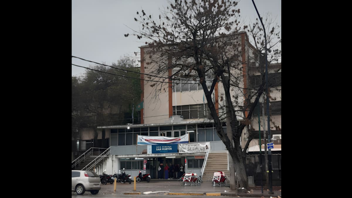 Un hombre murió al caer en un tambor de agua hirviendo mientras pelaba un chancho