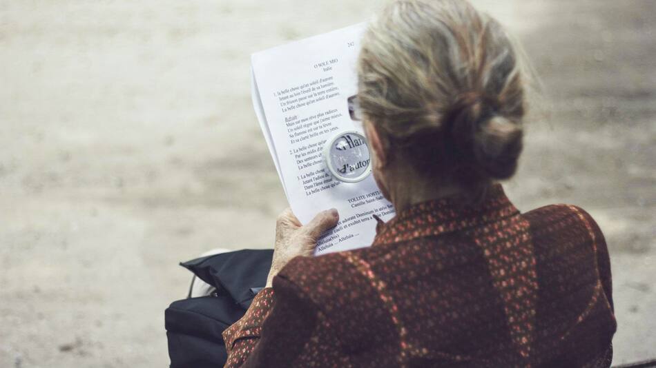 Lo primero que olvidan las personas con Alzheimer. Foto Unsplash.