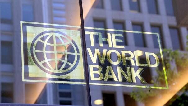 El Banco Mundial destacó la baja de la inflación y el superávit fiscal de Argentina, aunque redujo la previsión de crecimiento