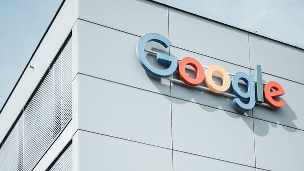 Google lanzó su propia inteligencia artificial que resuelve problemas geométricos como un humano