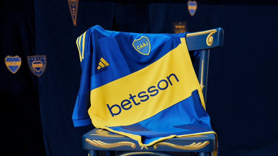 Nueva camiseta de Boca para la temporada 23-24. Foto: @BocaJrsOficial.