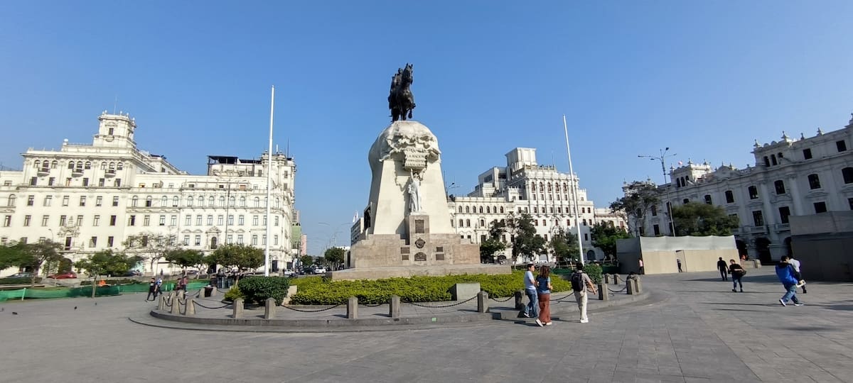 Plaza San Martín en Perú