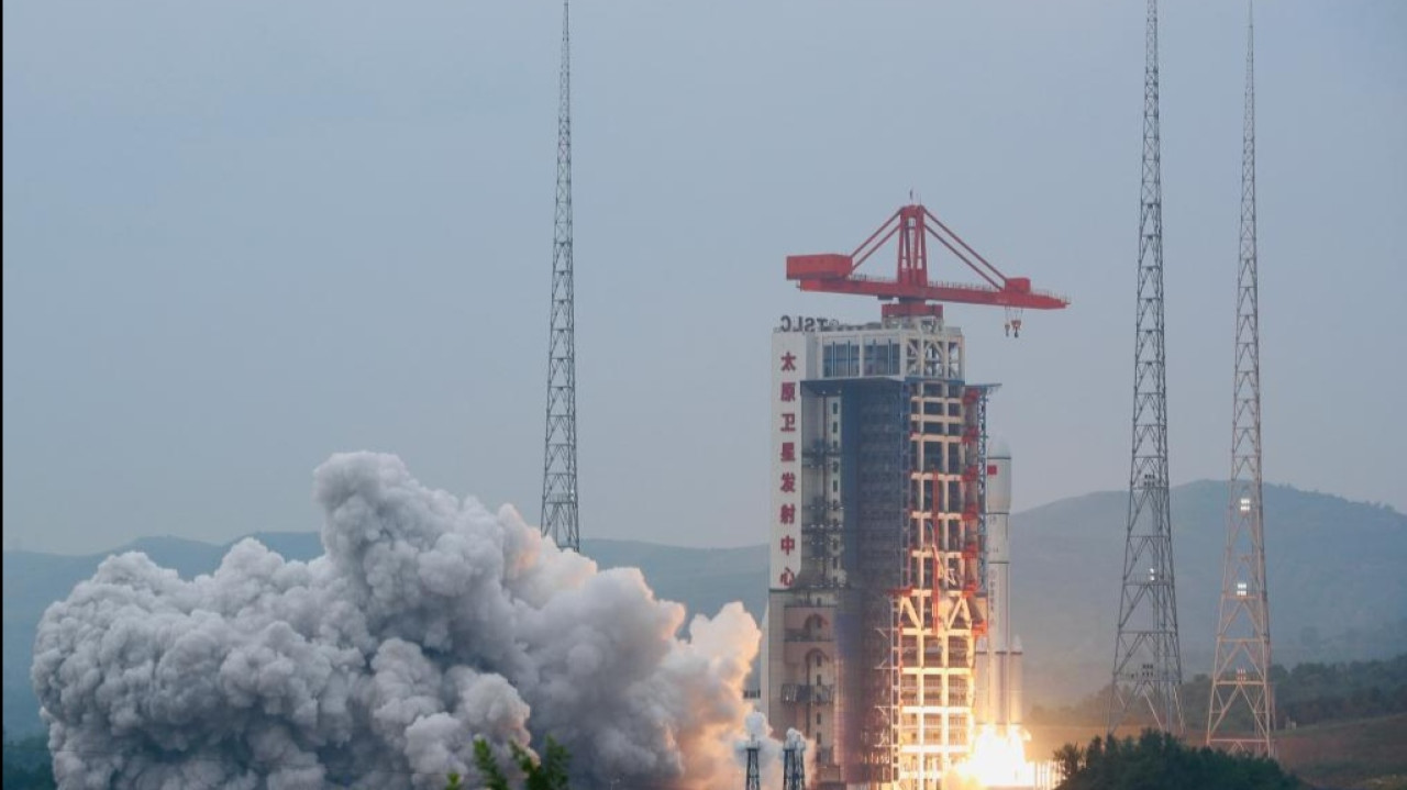 China lanzó con éxito un grupo de nuevos satélites Tianhu 5-02. Fuente: Captura