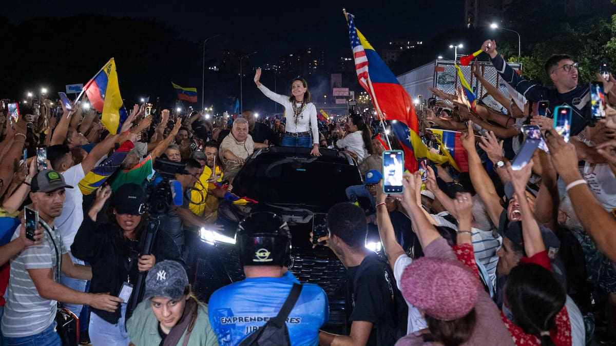 Multitudinario regreso de Machado a Venezuela