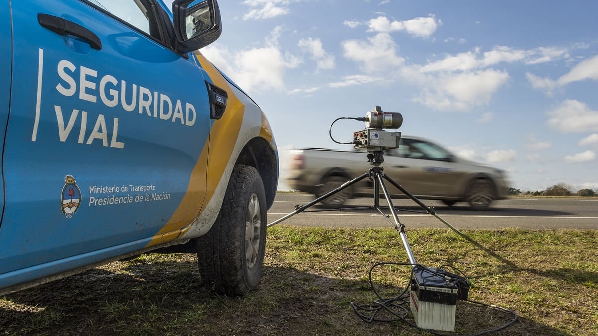 Controles de velocidad en la Ruta Provincial 2 rumbo a la Costa Atlántica.