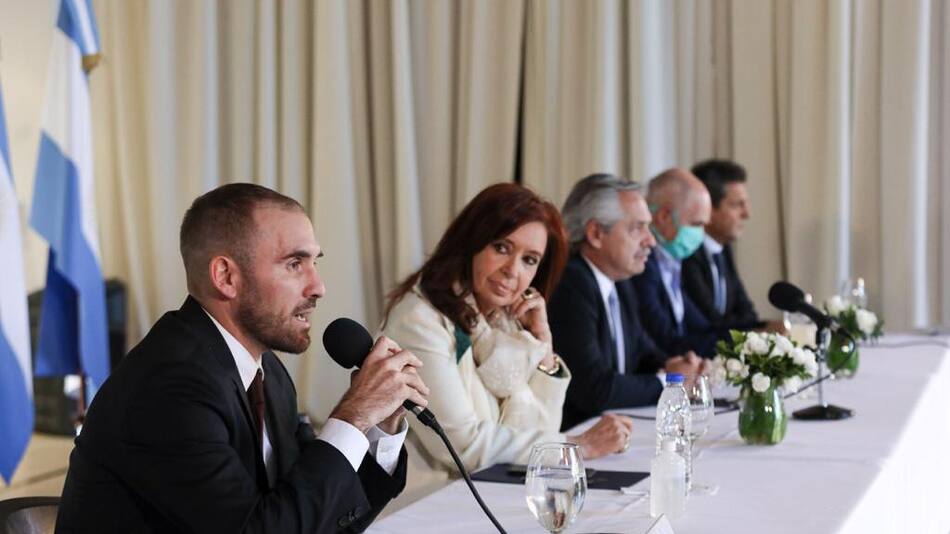 El ministro de Economía, Martín Guzmán, anunció la propuesta de pago de deuda, NA
