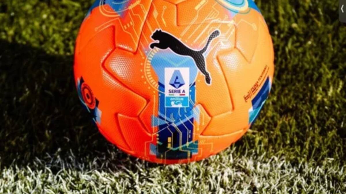 Pelota naranja de la Serie A.