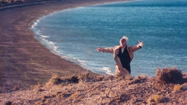 Cómo llegar a la histórica playa patagónica dónde Héctor Alterio gritó: “La puta, que vale la pena estar vivo”