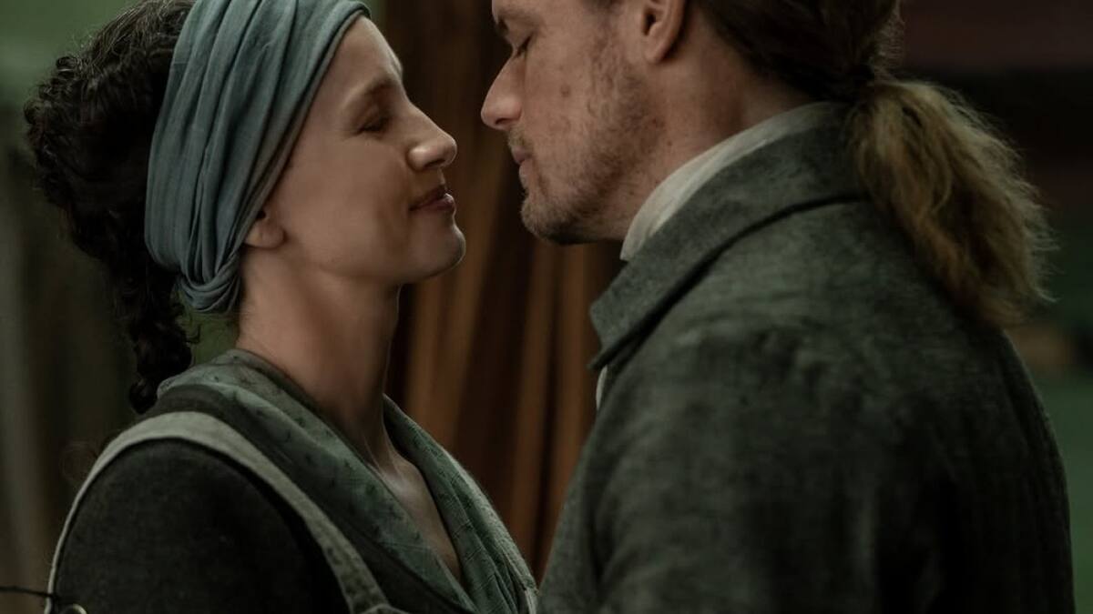 Diana Gabaldon comentó sobre la reacción de Jamie al descubrir el encuentro íntimo de Claire con su amigo. Foto Instagram @outlander_starz