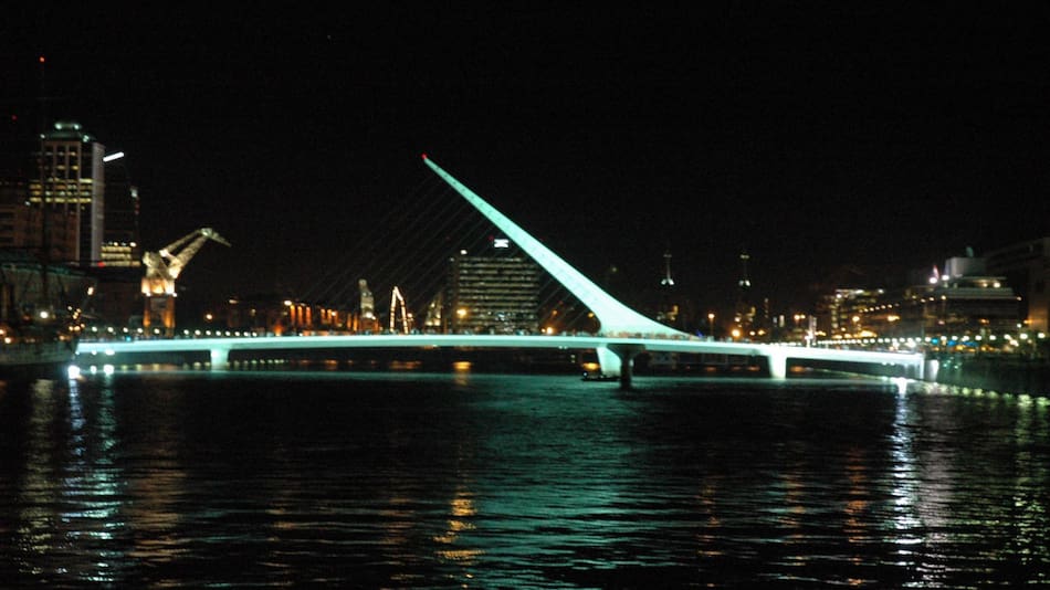 Puente de la Mujer en Puerto Madero. Foto NA.