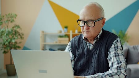 Con aumento confirmado, ANSES definió el cronograma de pagos para jubilados en febrero 2026: las fechas de cobro