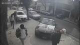 Video: el momento exacto en el que ocho ladrones intentaron entrar a robar a una casa en Caballito