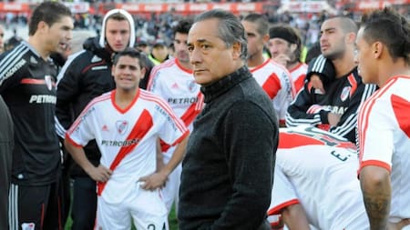 Descenso de River en 2011