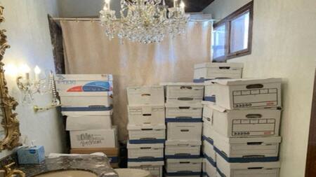 Los documentos clasificados que Trump ocultó en Mar-a-Lago. Foto: Reuters.