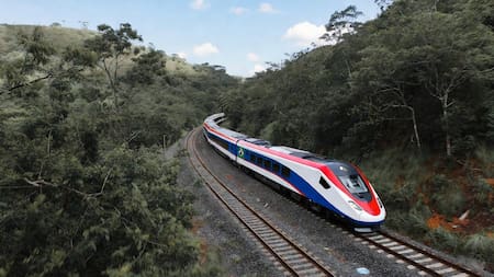 El tren más rápido de Sudamérica y una tecnología que sorprende al mundo entero: alcanza velocidades de hasta 350 kilómetros por hora