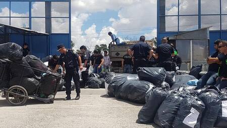 La Salada - Secuestro de ropa ilegal