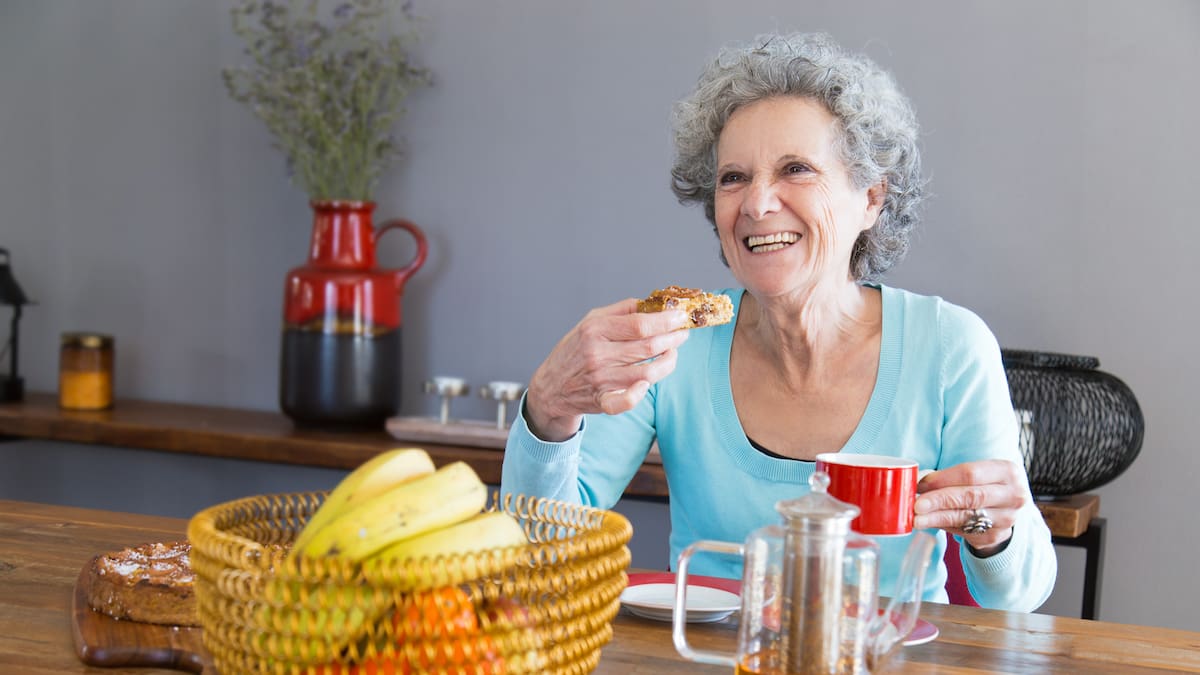 Toña Lizarraga, nutricionista experta en longevidad: “A partir de los 60 años, conviene espaciar más las comidas”