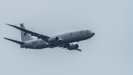 Avión estadounidense sobrevoló el estrecho de Taiwán. Foto: Reuters.