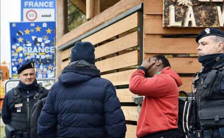 Migrantes en Francia. Foto: EFE