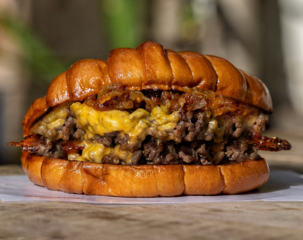 La mejor hamburguesa del mundo está en España. Foto: Instagram/hundredburgers_