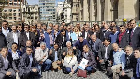 Intendentes y la CGT (NA)