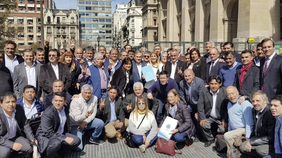 Intendentes y la CGT (NA)