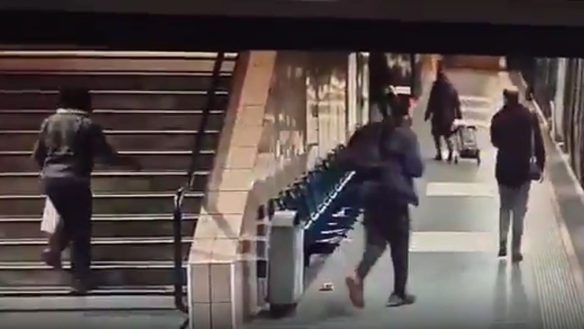 Agresión con un cuchillo en pleno metro de Lyon. Foto: Captura de video