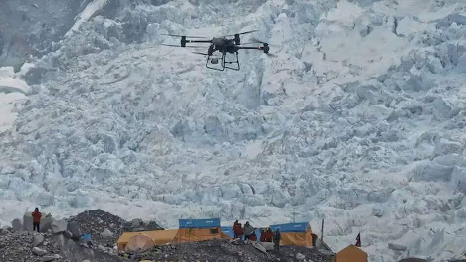 El dron de la empresa DJI que hizo un traslado en el Everest. Foto: DJI.
