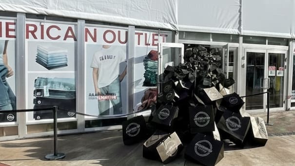 Abrió un nuevo outlet en un importante barrio de Buenos Aires: ofrece marcas de ropa internacionales por precios desde $5000