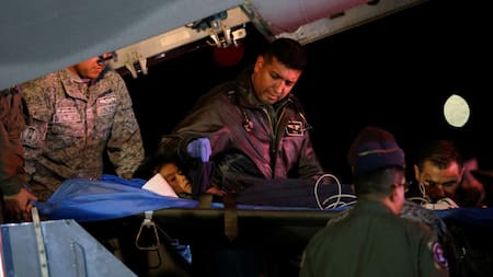 Los niños colombianos llegaron al aeropuerto. Foto: Reuters.