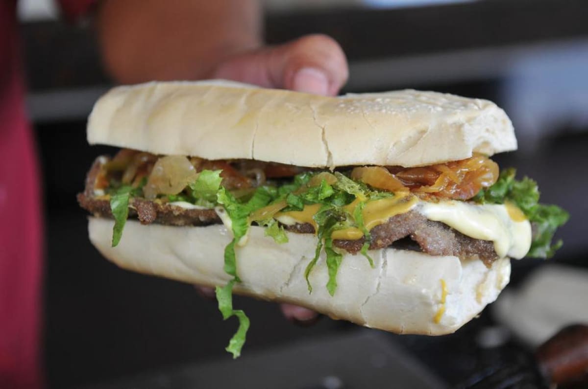 Sándwich de milanesa. Foto: Wikipedia.