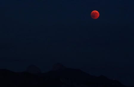 Luna de Sangre, Eclipse lunar, Suiza, Reuters