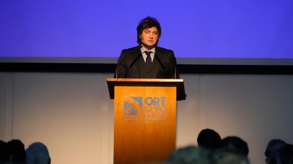 El presidente brindó una charla ante alumnos de 4.º y 5.º año de la escuela secundaria del Colegio ORT, en la sede Almagro.