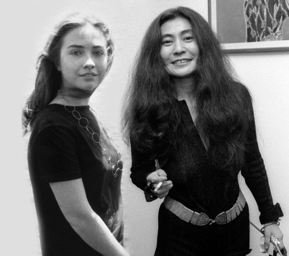 Hillary Clinton y Yoko Ono