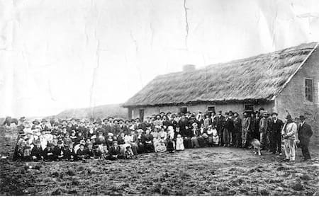 La única fotografía que se conserva del plebiscito en lo que hoy es Trevelin, Chubut.