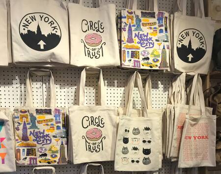 Bolsas de tela reutilizables. Foto: Unsplash.