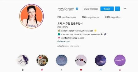 Rozy, la influencer humanoide, Foto @rozy.gram
