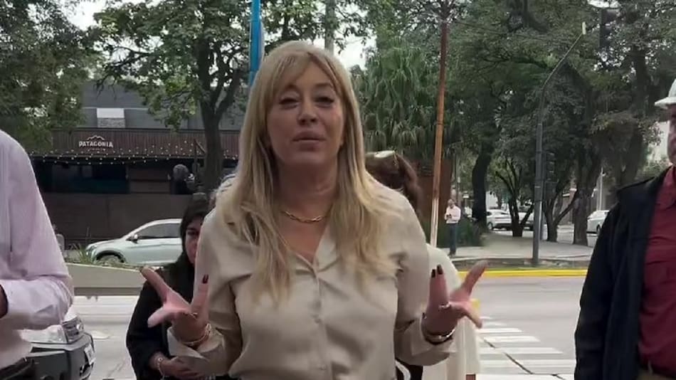 Rossana Chahla recorrió las calles de San Miguel de Tucumán.